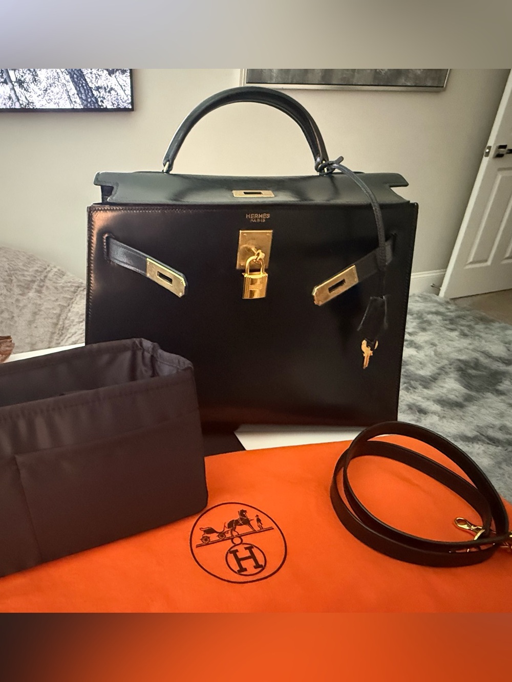 Ultra Vintage 1960 Hermes Kelly 32 Box Calf Dust Bag, Lock/Key/Clochette, Strap - Picture 4 of 17